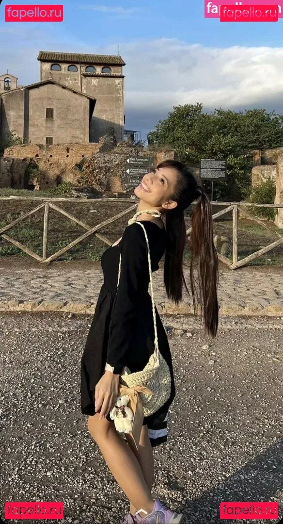 Eevee Enara Onlyfans Photo Gallery 