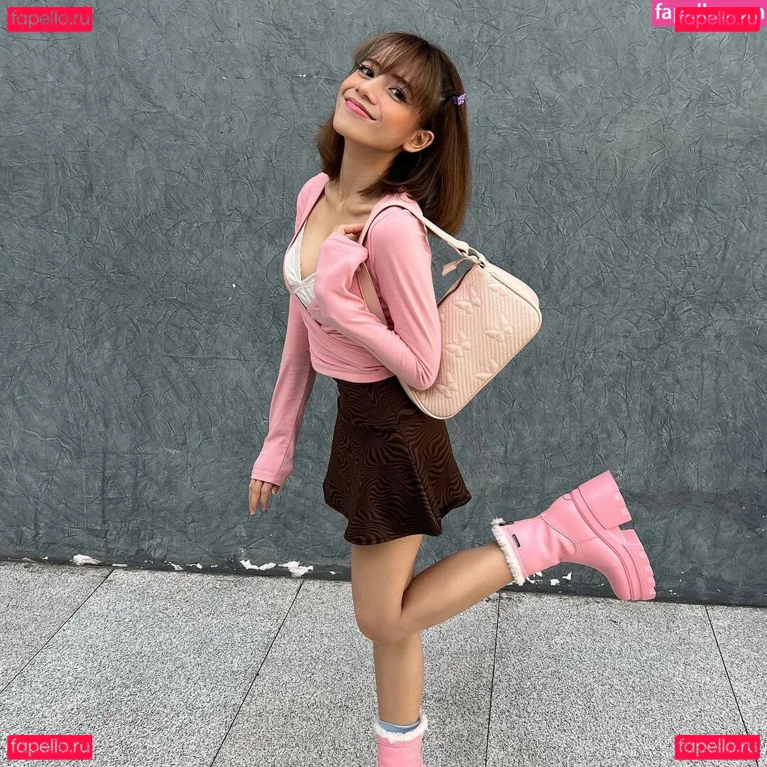 Eevee Enara Onlyfans Photo Gallery 