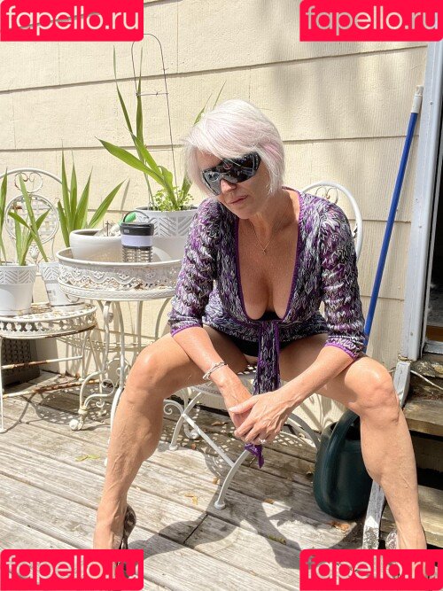 Sexting Grandma Onlyfans Photo Gallery 