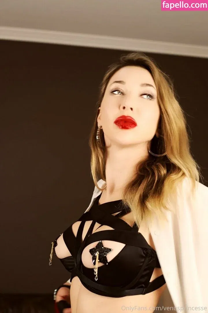 Venus Onlyfans Photo Gallery 