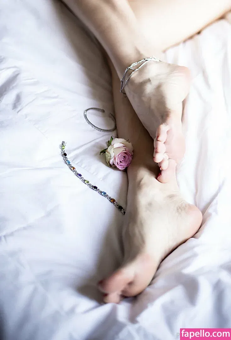 Venus Onlyfans Photo Gallery 