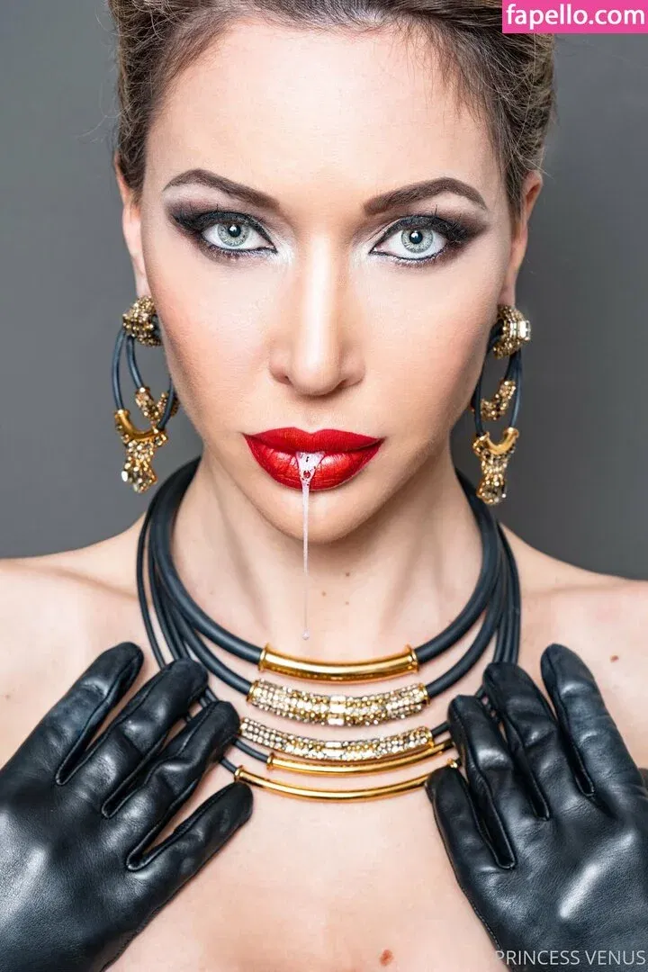 Venus Onlyfans Photo Gallery 