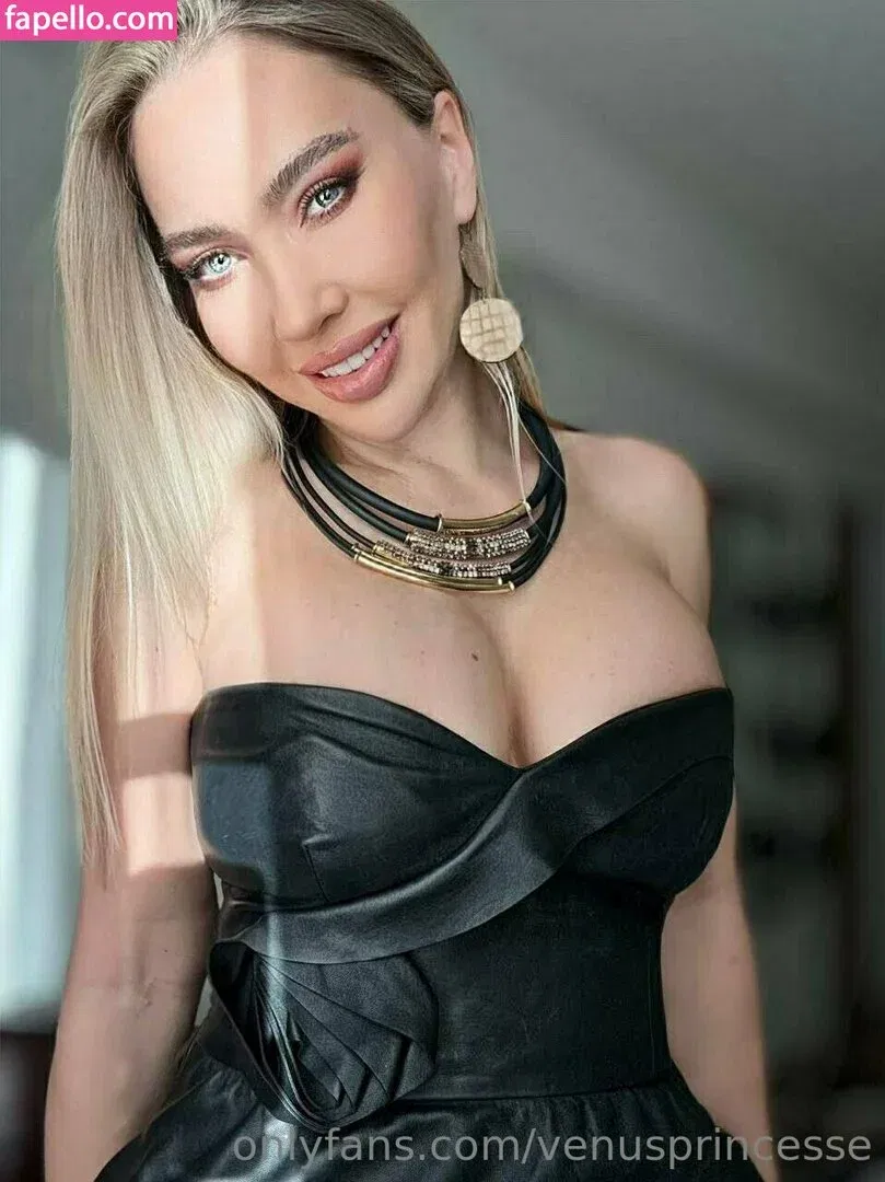 Venus Onlyfans Photo Gallery 