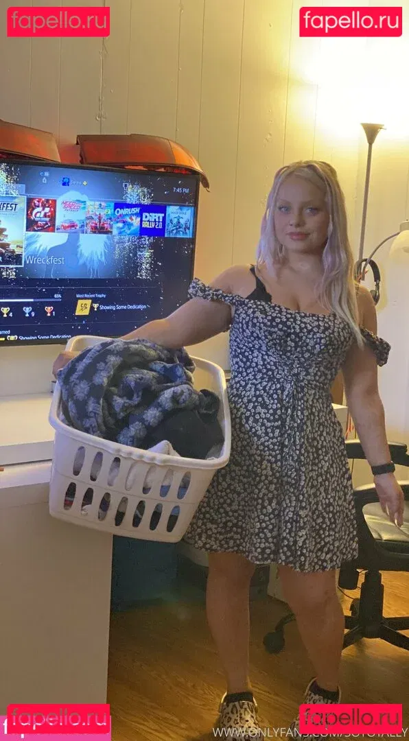 sototally Onlyfans Photo Gallery 