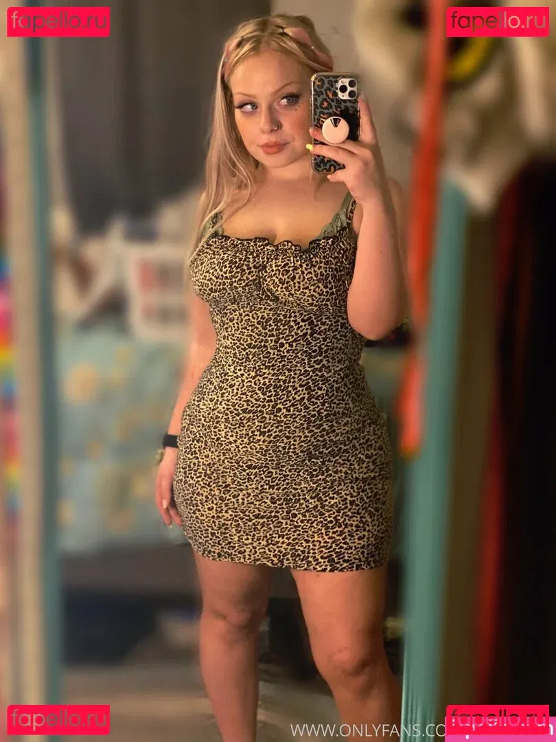 sototally Onlyfans Photo Gallery 