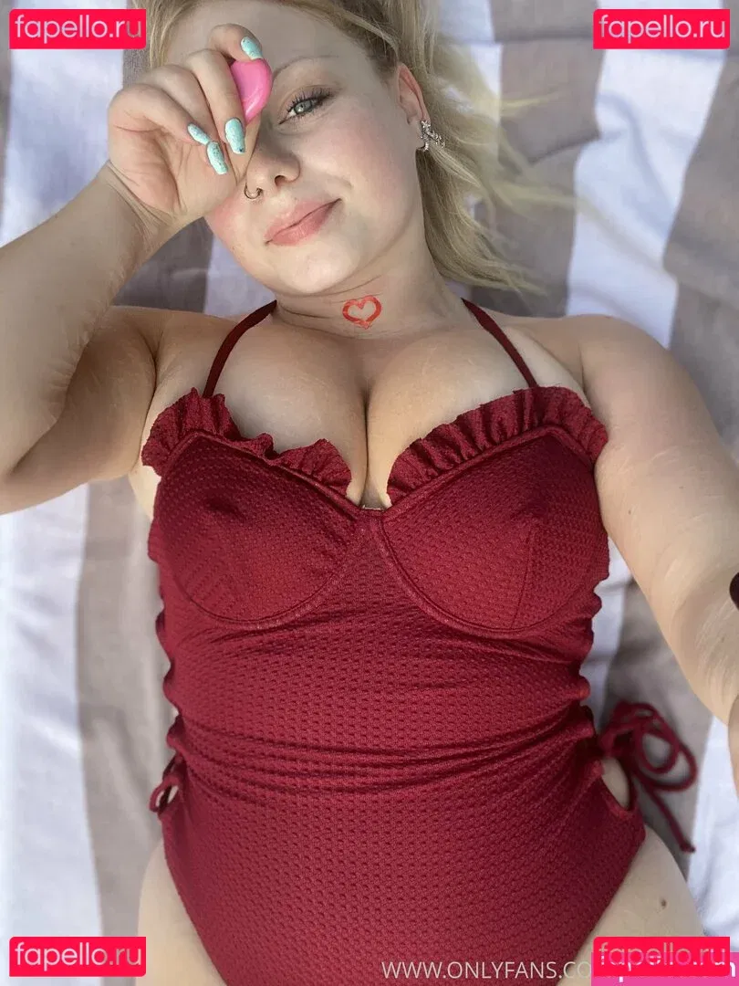 sototally Onlyfans Photo Gallery 