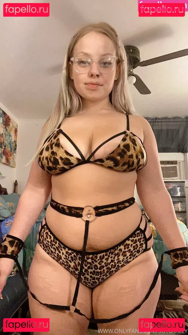 sototally Onlyfans Photo Gallery 