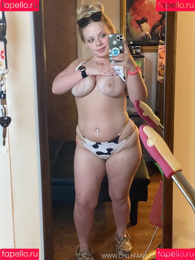 sototally Onlyfans Photo Gallery 