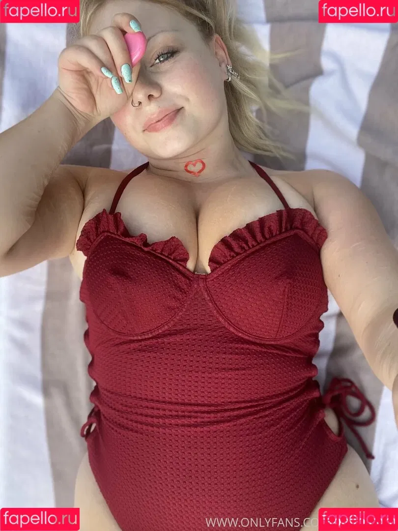sototally Onlyfans Photo Gallery 