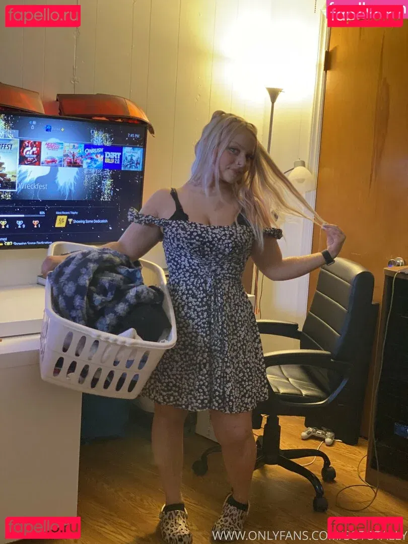 sototally Onlyfans Photo Gallery 