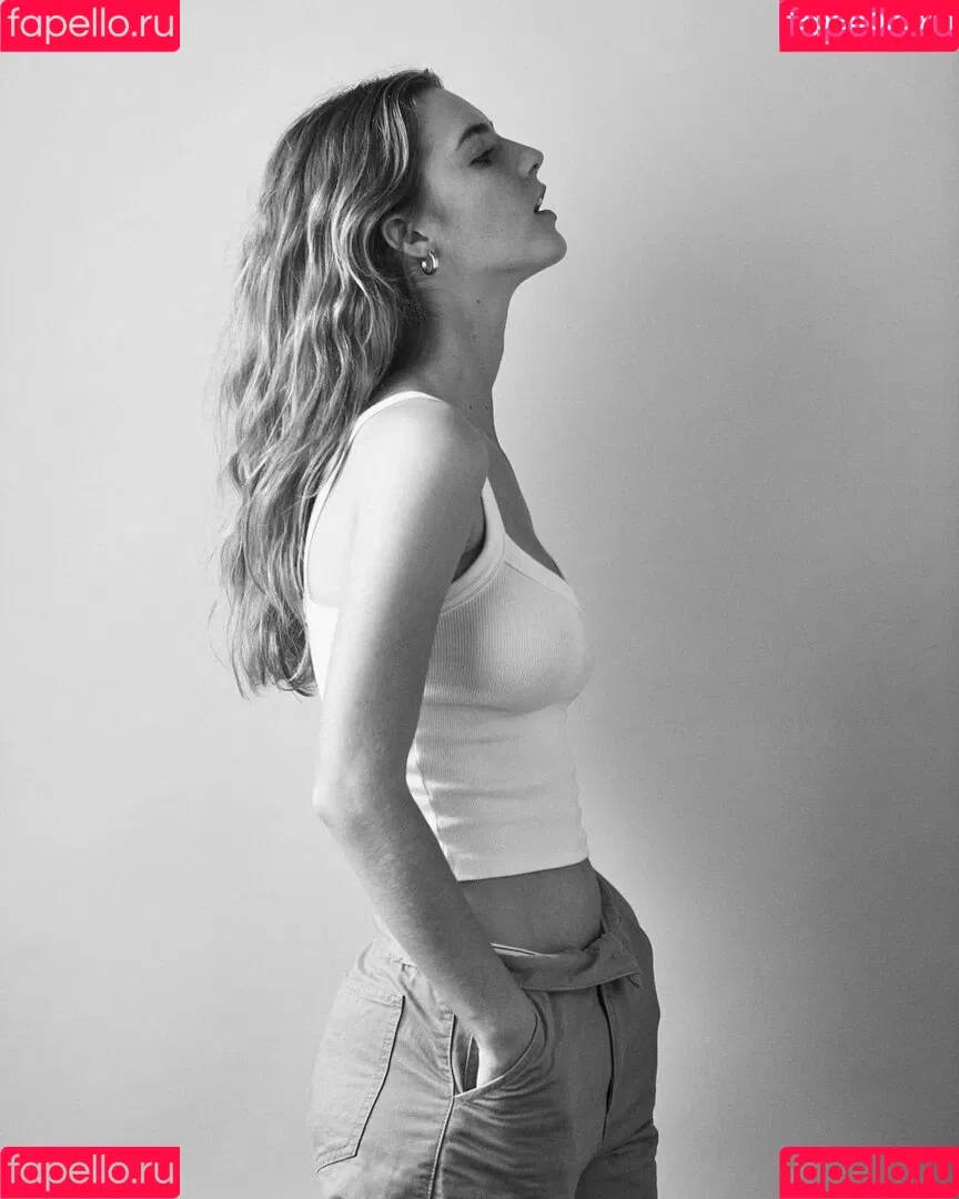 Emily Feld Onlyfans Photo Gallery 