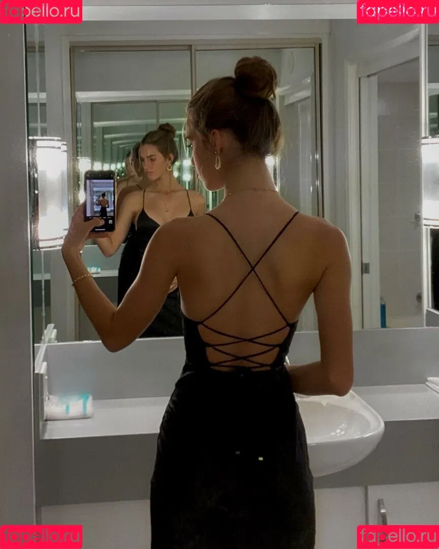 Emily Feld Onlyfans Photo Gallery 