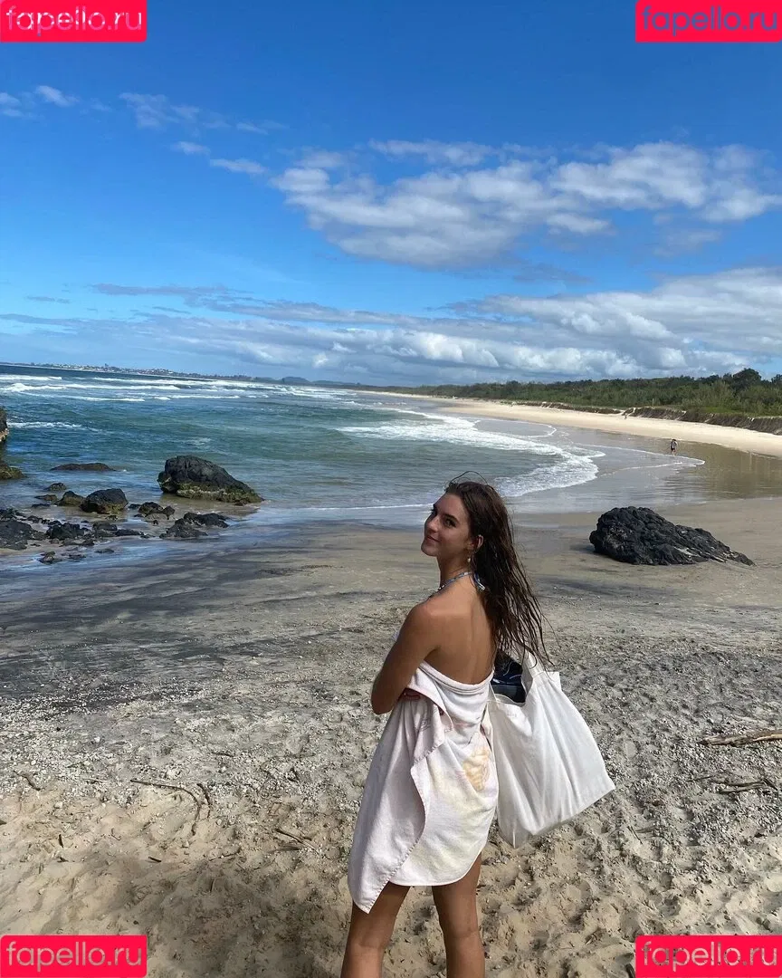 Emily Feld Onlyfans Photo Gallery 