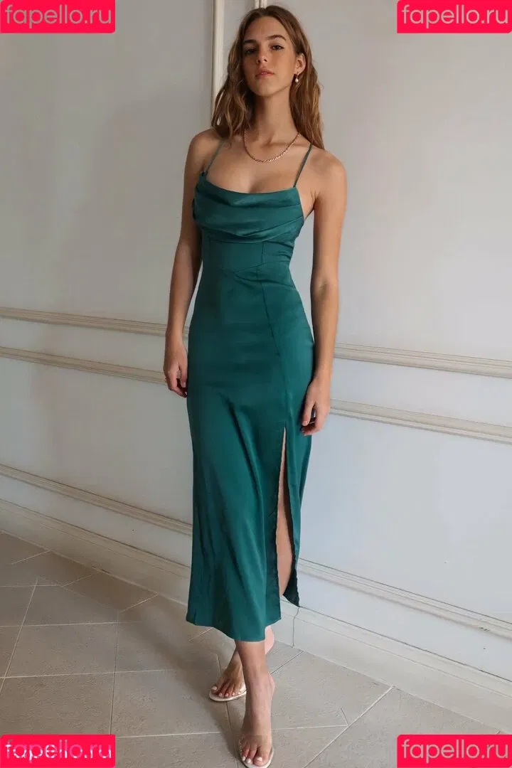 Emily Feld Onlyfans Photo Gallery 