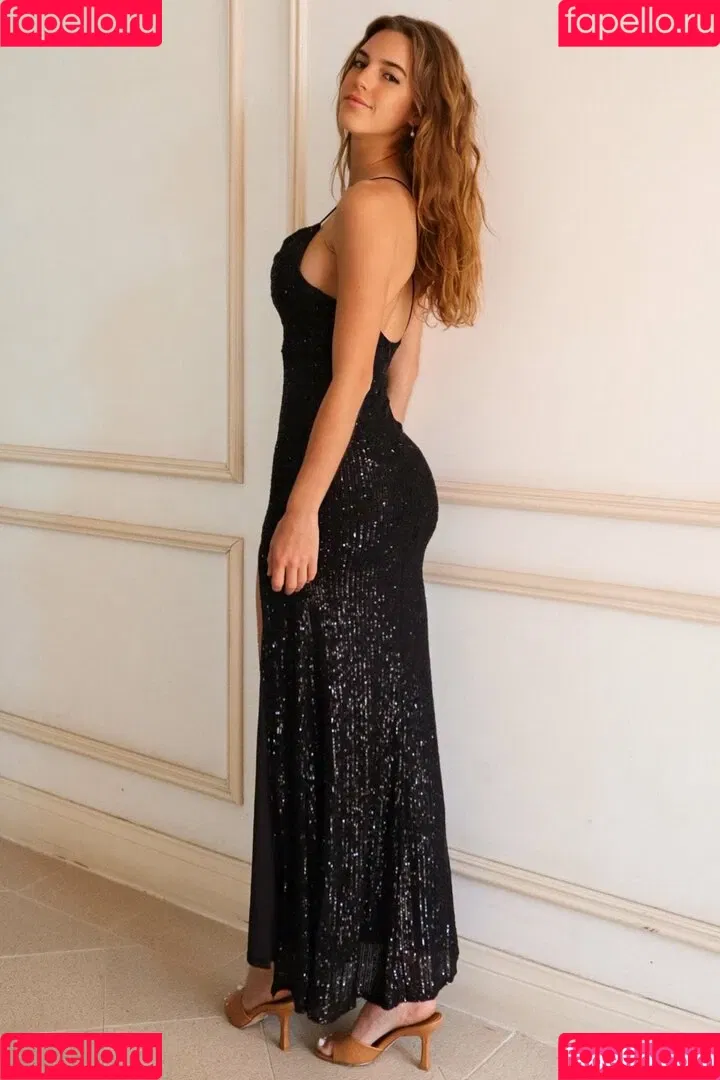 Emily Feld Onlyfans Photo Gallery 