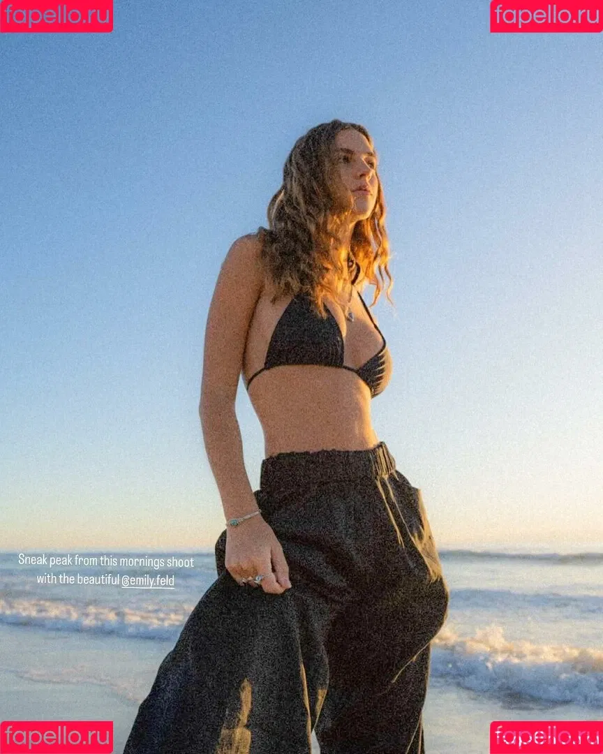 Emily Feld Onlyfans Photo Gallery 