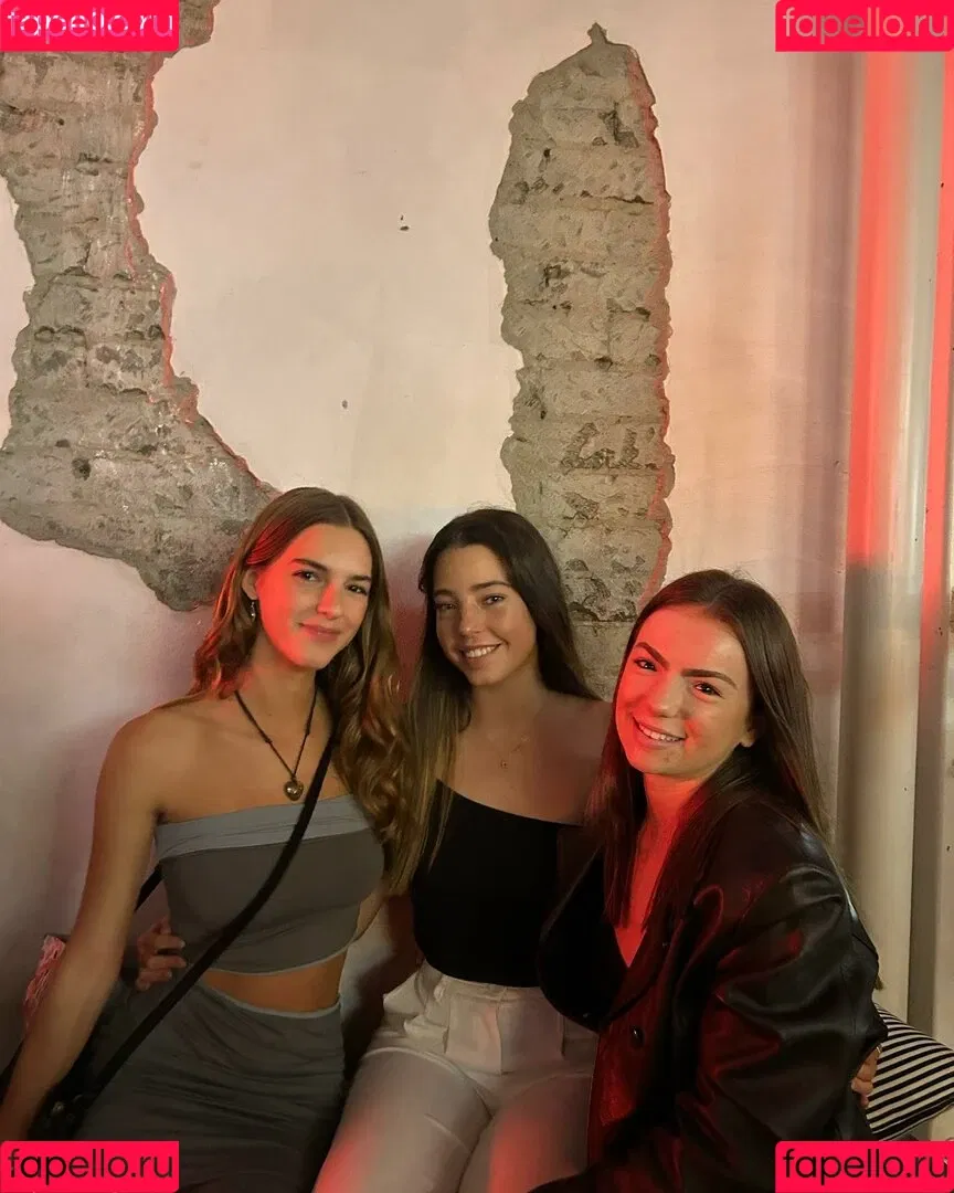 Emily Feld Onlyfans Photo Gallery 
