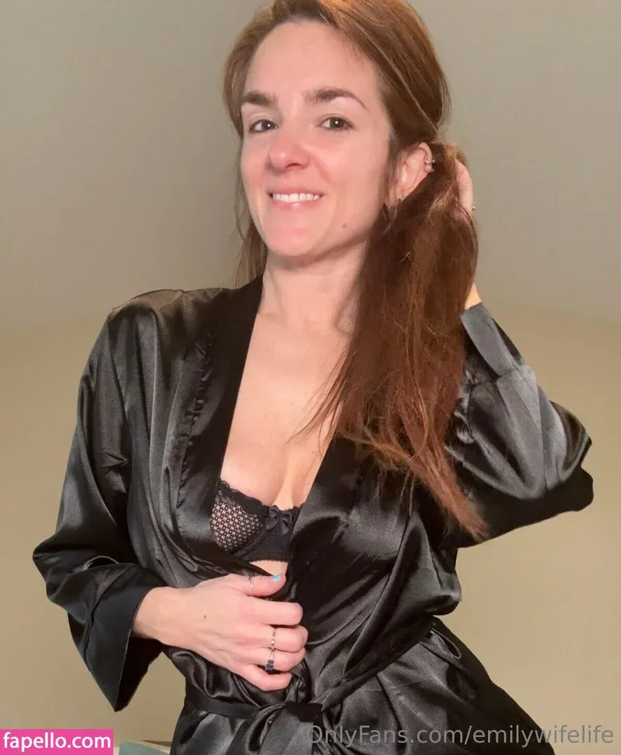 Emily Feld Onlyfans Photo Gallery 