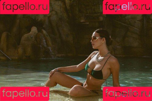 Emily Feld Onlyfans Photo Gallery 