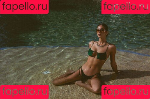 Emily Feld Onlyfans Photo Gallery 