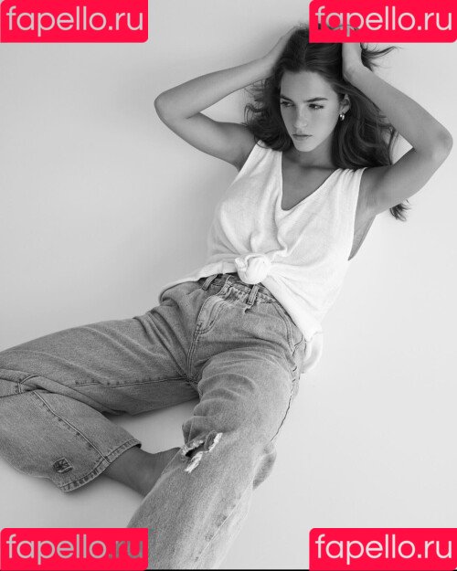 Emily Feld Onlyfans Photo Gallery 