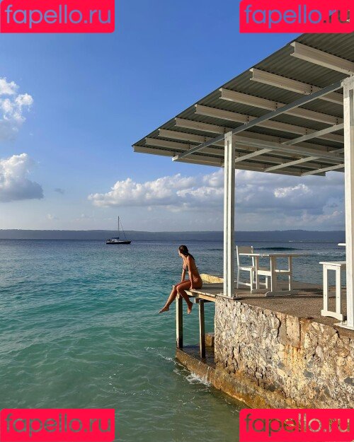 Emily Feld Onlyfans Photo Gallery 