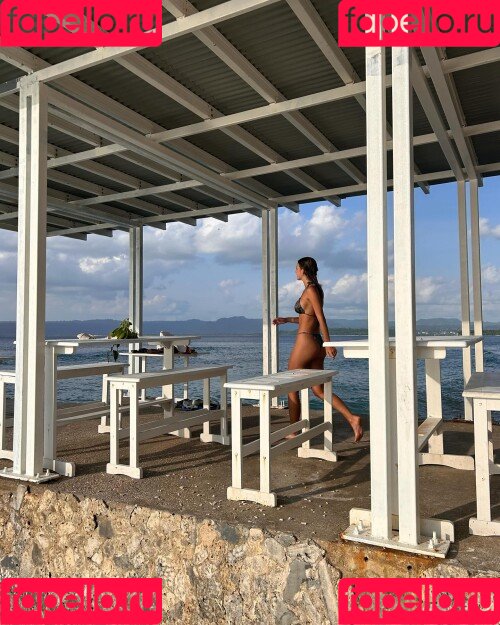 Emily Feld Onlyfans Photo Gallery 