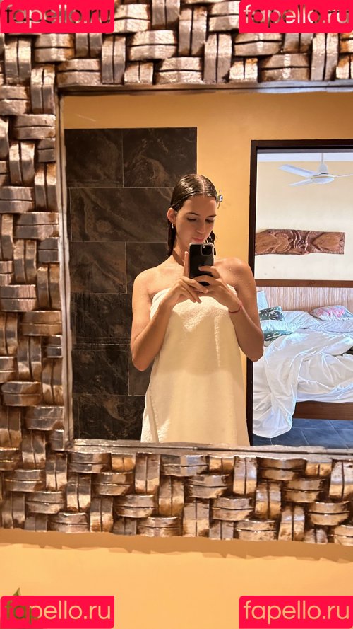 Emily Feld Onlyfans Photo Gallery 