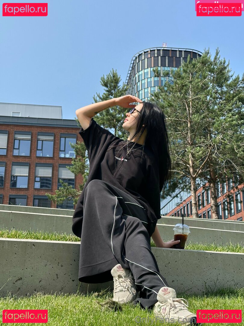 yourlily69 Onlyfans Photo Gallery 