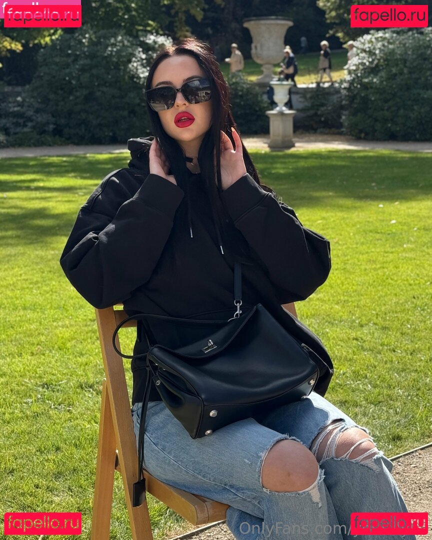 yourlily69 Onlyfans Photo Gallery 