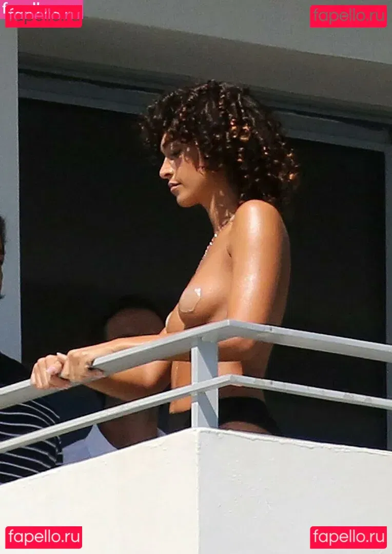 Eden Fines Onlyfans Photo Gallery 