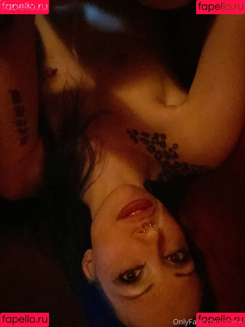 xomel Onlyfans Photo Gallery 