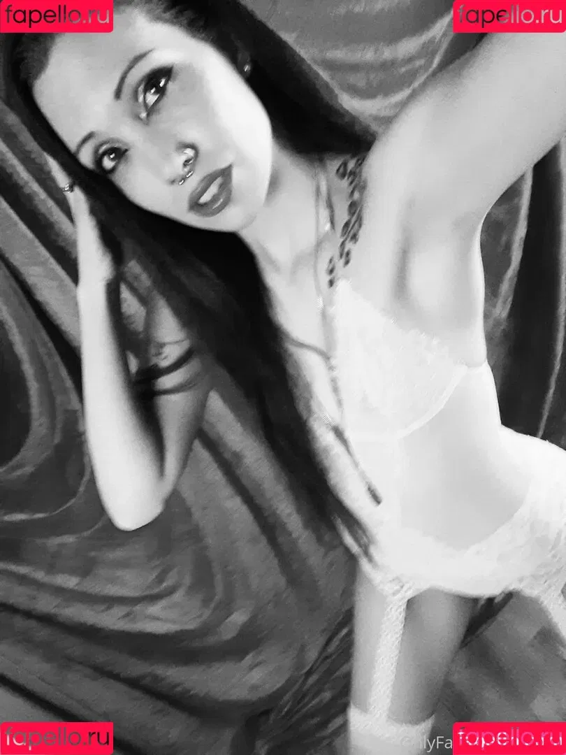 xomel Onlyfans Photo Gallery 