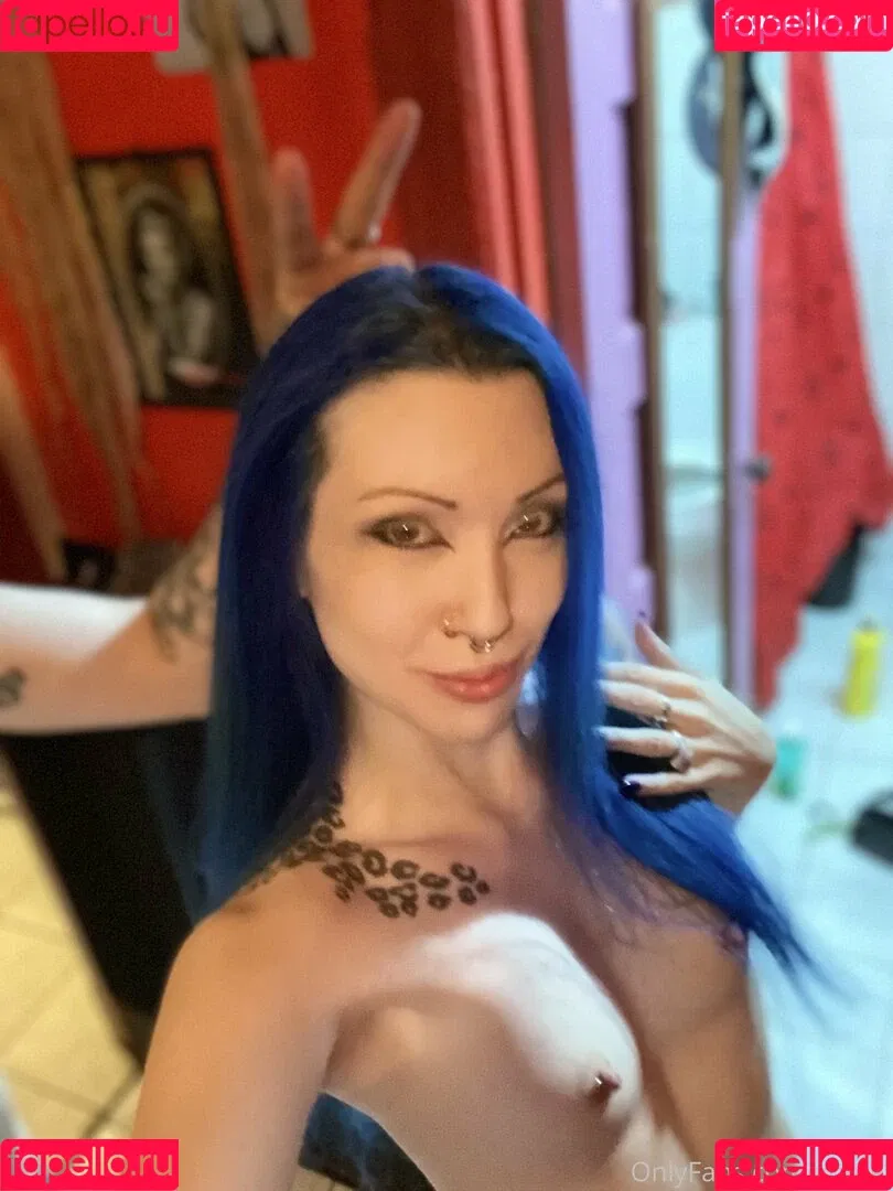 xomel Onlyfans Photo Gallery 