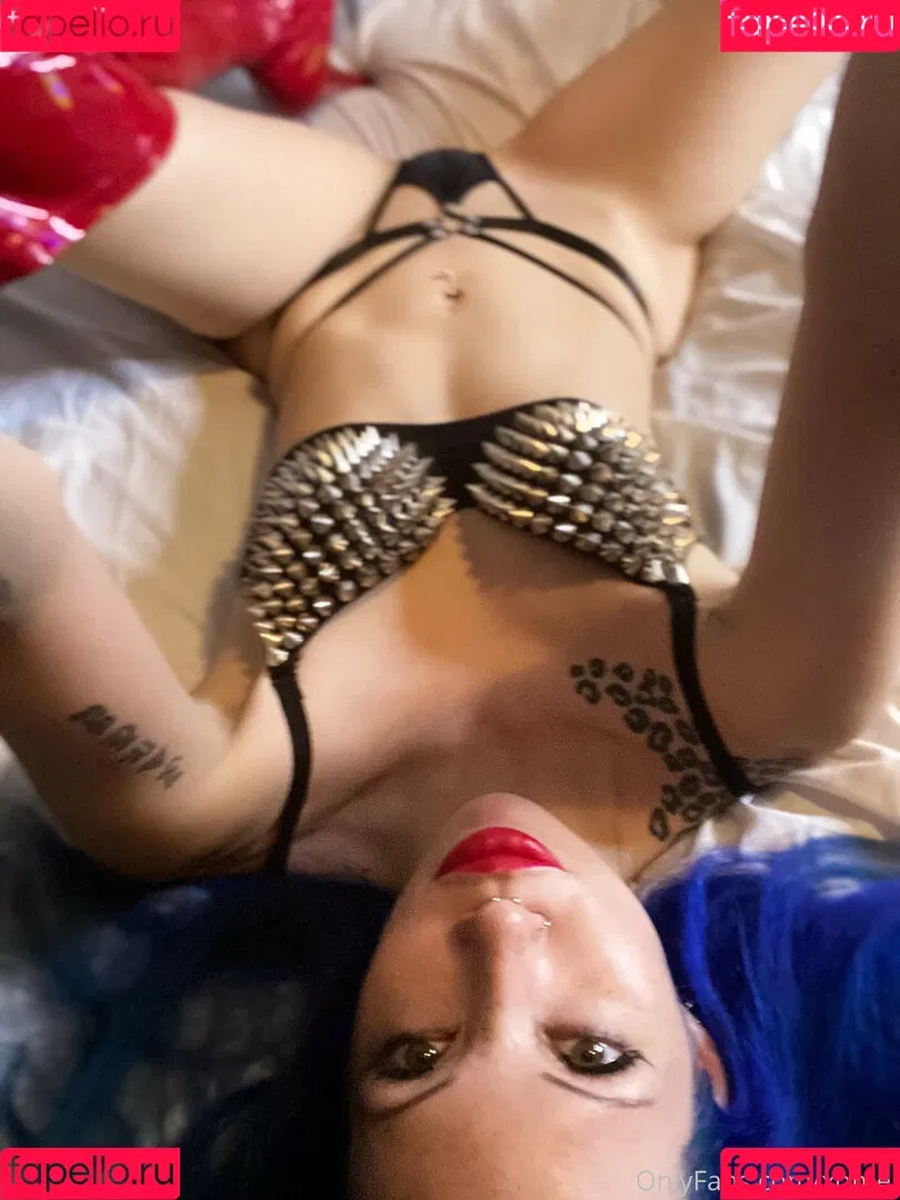 xomel Onlyfans Photo Gallery 