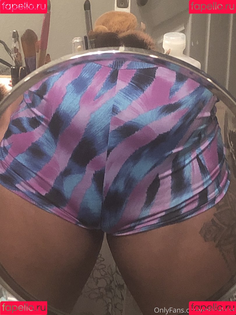 Lala Cakes Onlyfans Photo Gallery 