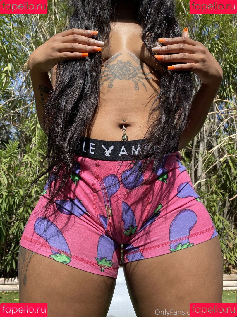 Lala Cakes Onlyfans Photo Gallery 