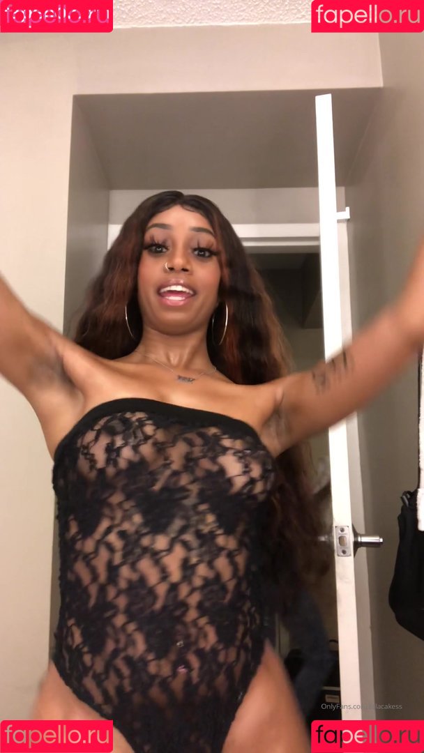 Lala Cakes Onlyfans Photo Gallery 