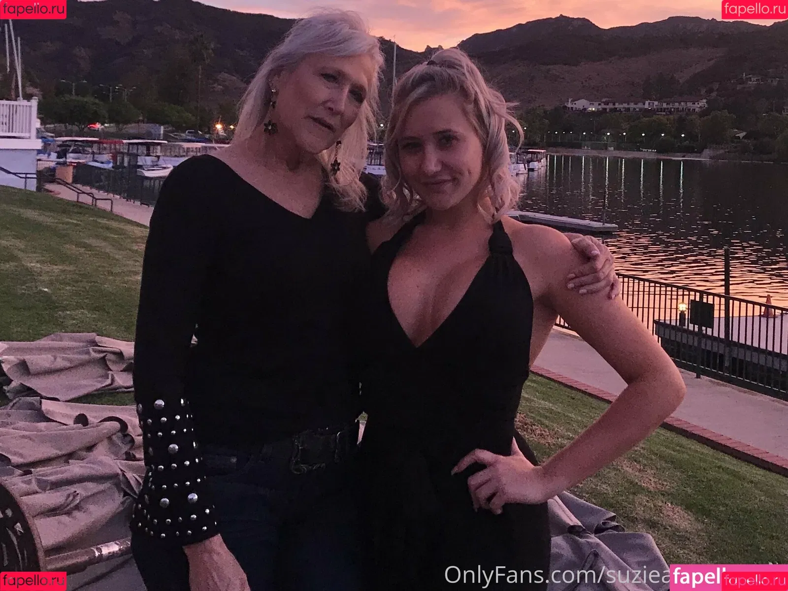 suzieandhannah Onlyfans Photo Gallery 