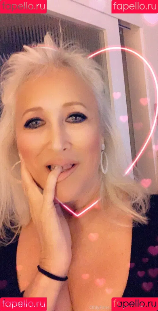 suzieandhannah Onlyfans Photo Gallery 