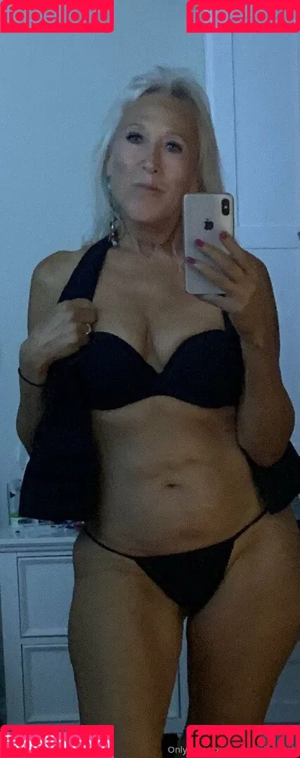 suzieandhannah Onlyfans Photo Gallery 