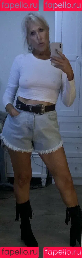 suzieandhannah Onlyfans Photo Gallery 