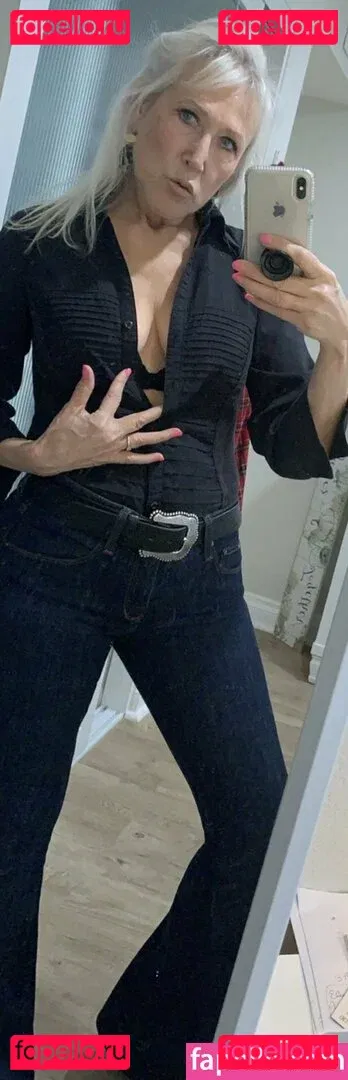 suzieandhannah Onlyfans Photo Gallery 