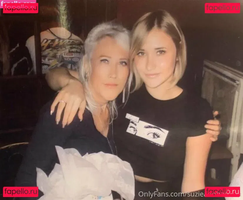 suzieandhannah Onlyfans Photo Gallery 