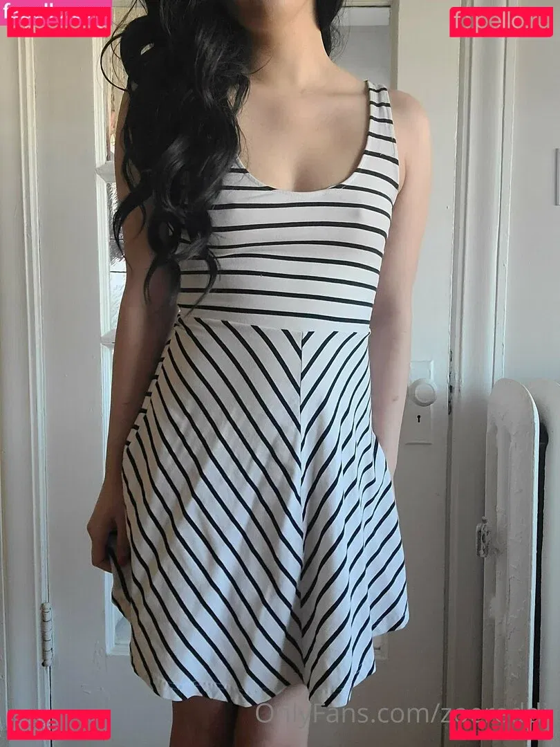 zoelevain Onlyfans Photo Gallery 