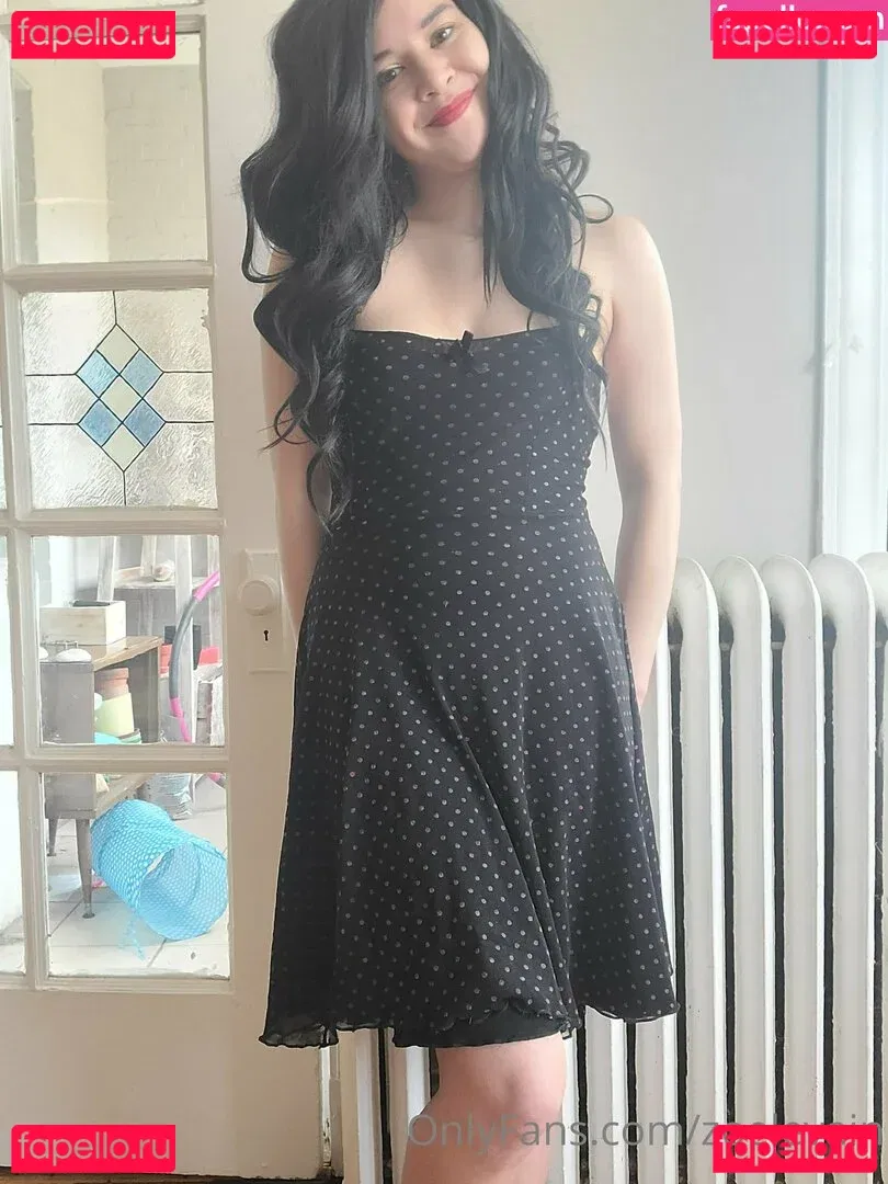 zoelevain Onlyfans Photo Gallery 