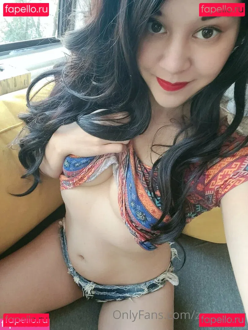 zoelevain Onlyfans Photo Gallery 