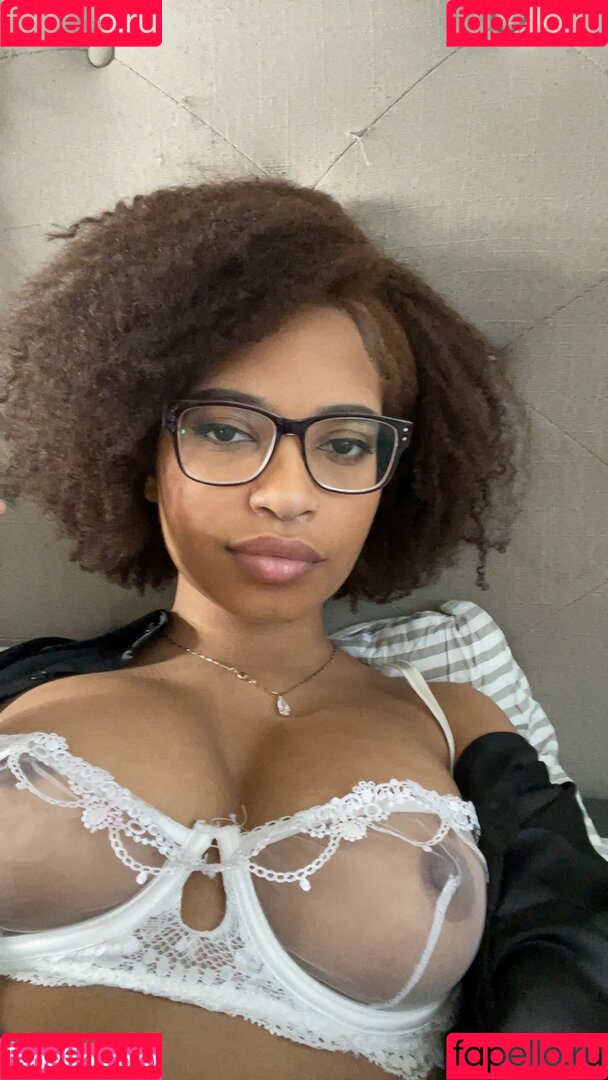 annathegem Onlyfans Photo Gallery 