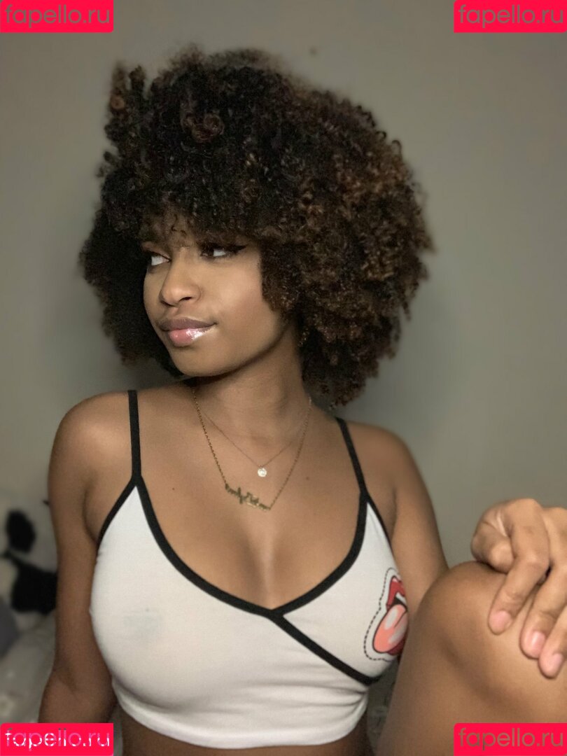 annathegem Onlyfans Photo Gallery 