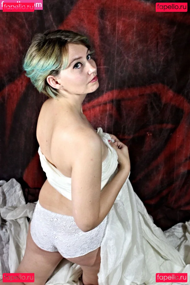 Avalon Zuercher Onlyfans Photo Gallery 